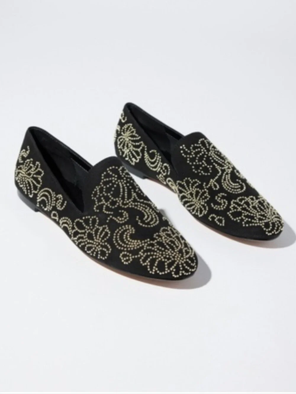 Chicos NWOT Embillished Black Loafers With Gold Beading size 6.5.